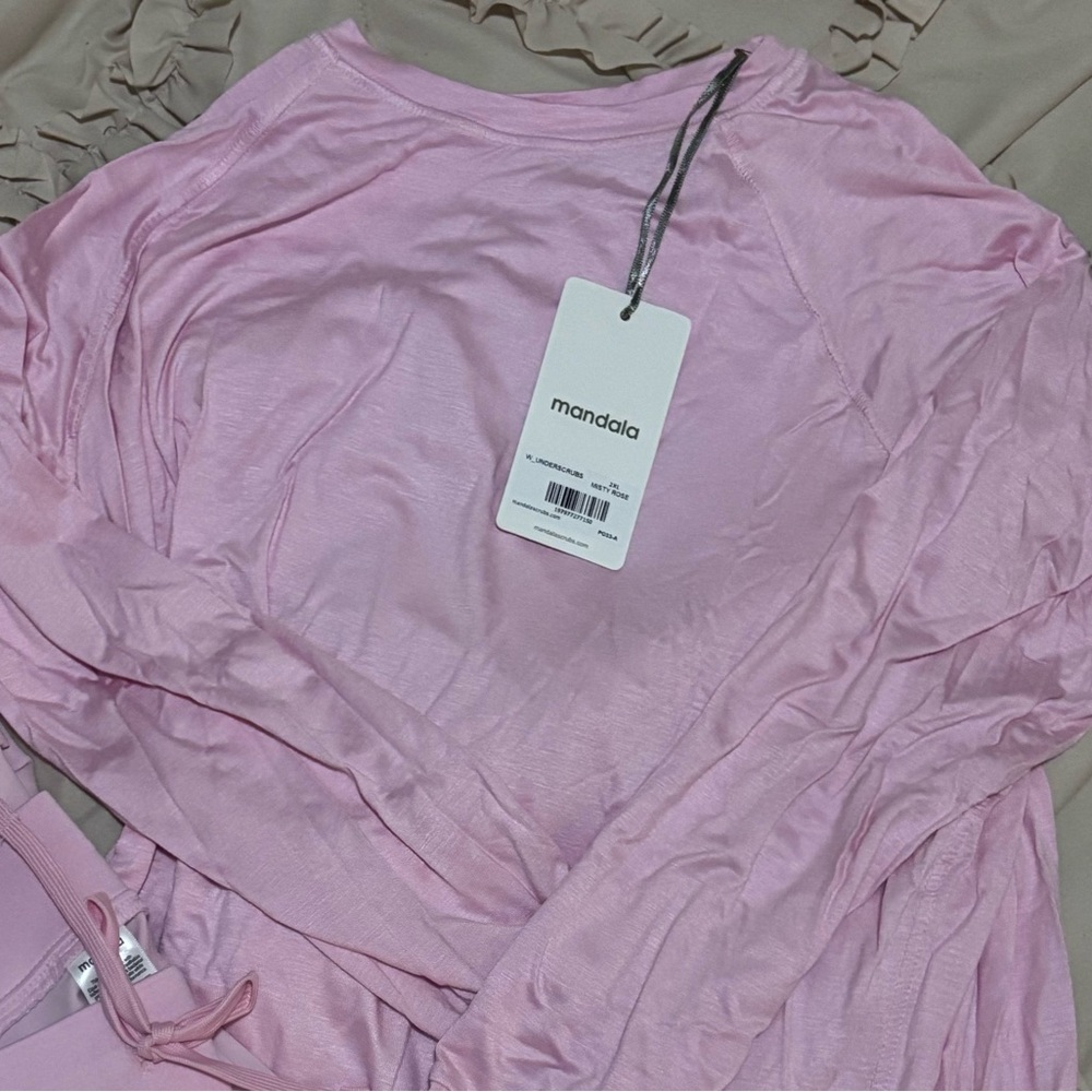 NWTS MANDALA Women's Scrub Set Misty Rose - Picture 3 of 4